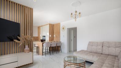 Trogir, Marina, gyönyörű két hálószobás apartman, első sor a tengerhez, úszómedence és edzőterem