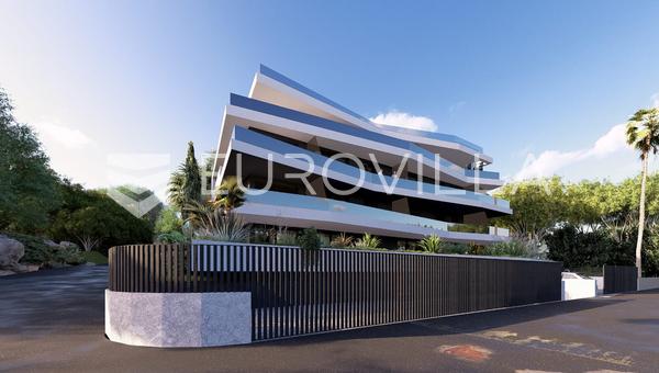 Primošten, čudovit apartma z garažo in pogledom na morje, 93 m²