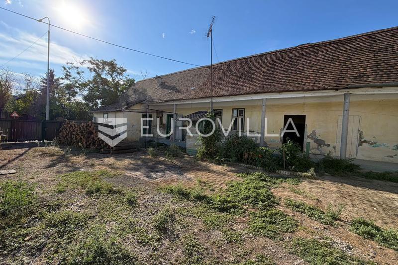 Satnica Đakovacka - Enonadstropna hiša z velikim potencialom, 18 m fronte - 3