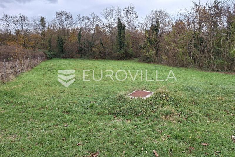 Raša, Topid - građevinsko zemljište na mirnoj lokaciji