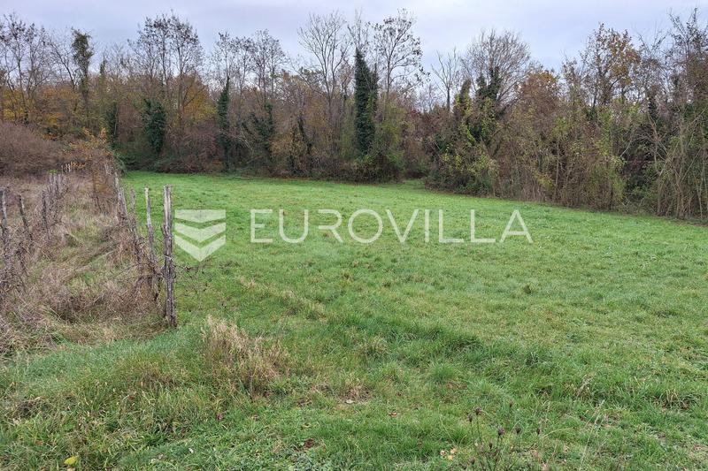 Raša, Topid - građevinsko zemljište na mirnoj lokaciji