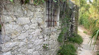 Mali Losinj, Susak, ufærdigt stenhus 52 m²