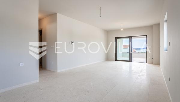 Vodice, UUDISKOHDE, moderni kaksio merinäköalalla, 450 m merestä, S4