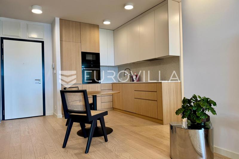 Split, Bel Etage, designový byt s garážovým stáním, první pronájem - 3