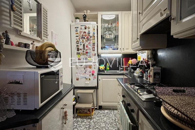 Zagreb, Trnje - Rua Trpinjska | Apartamento funcional de dois níveis | 50 m² - 2