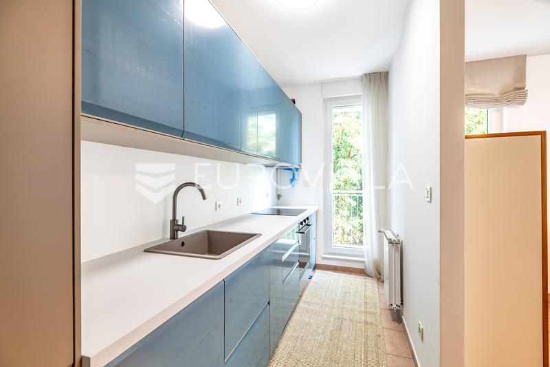 Zagreb, Vrhovec, välskött tvårumslägenhet på 90 m² på förhöjd bottenvåning - 6