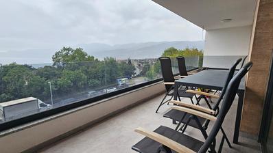 Kastav, Resetari, Asansörlü ve Deniz Manzaralı Modern 2 Yatak Odalı Daire, 103 m²