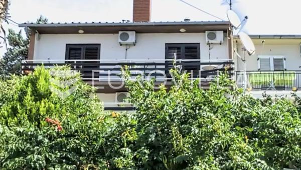 Dramalj, kivételes elhelyezkedés, négy tengerre néző apartmannal rendelkezik.