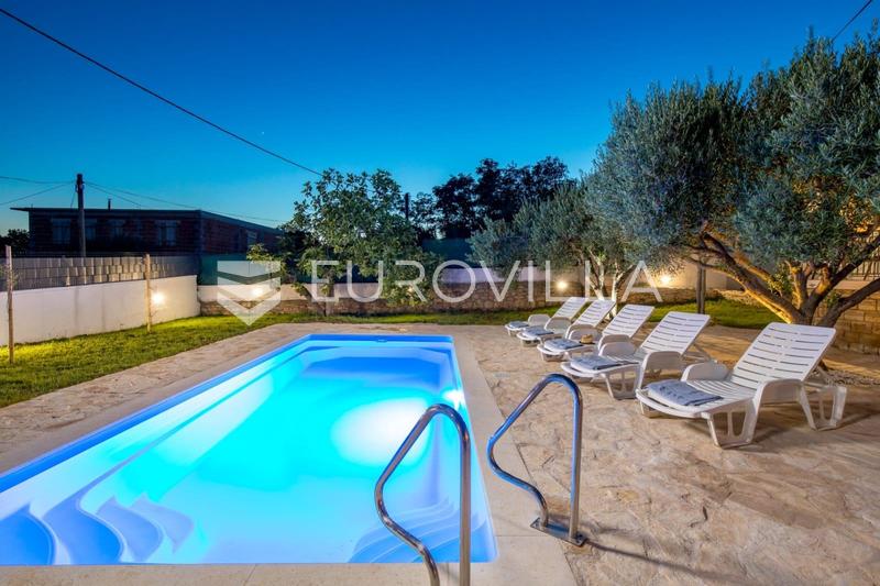 Posedarje, Slivnica, House with swimming pool and established tourist rental - 3