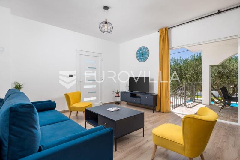 Posedarje, Slivnica, House with swimming pool and established tourist rental - 10