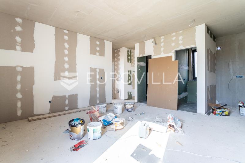 Trogir, functional two-bedroom apartment with a loggia - 3