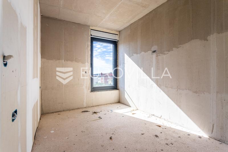 Trogir, functional two-bedroom apartment with a loggia - 4