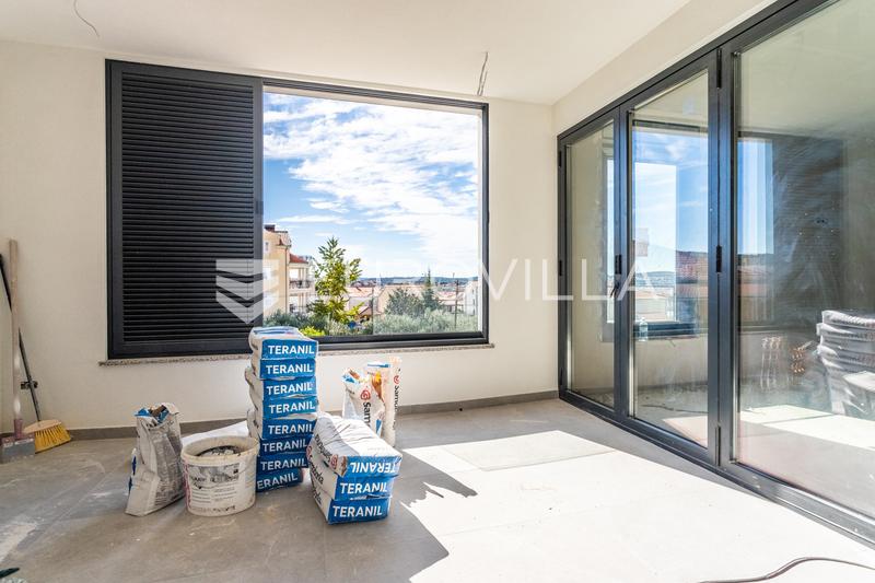 Trogir, functional two-bedroom apartment with a loggia - 1