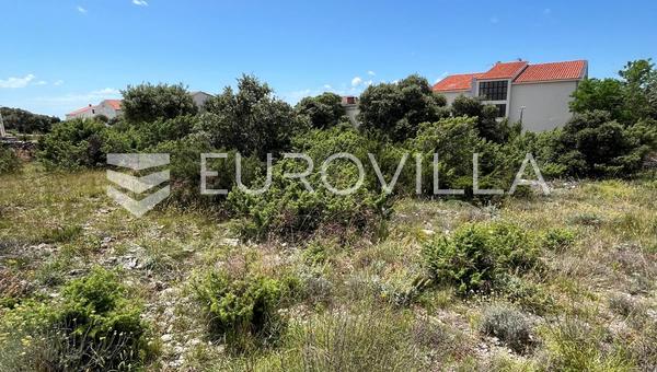 Pag, Mandre, atraente terreno para construção com 662 m2