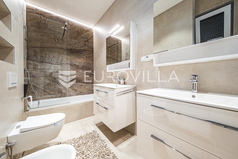 Zagreb, Pantovcak - lujoso apartamento de tres dormitorios con jardín, terraza, garaje - 11