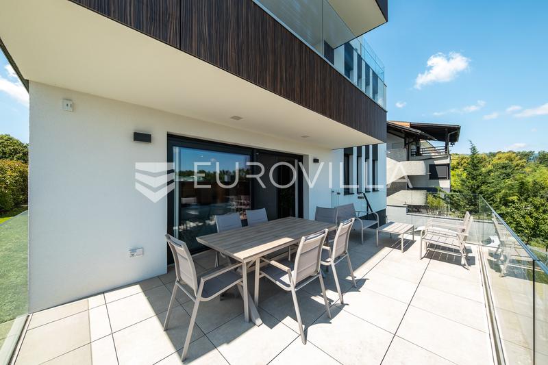 Zagreb, Pantovcak - lujoso apartamento de tres dormitorios con jardín, terraza, garaje - 15