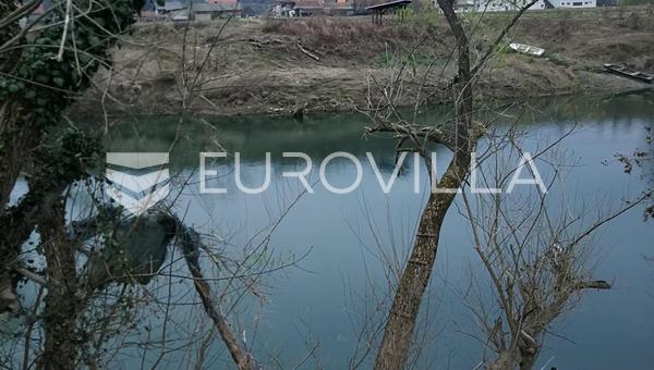 Ozalj, stavební pozemek, 9200 m2 na řece Kupa