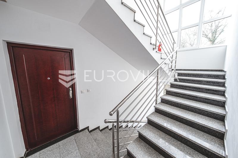 Zagrzeb, Maksimir, Remete, trzypokojowe mieszkanie o powierzchni 83 m² z 3 miejscami parkingowymi w cichej i zielonej okolicy. - 12