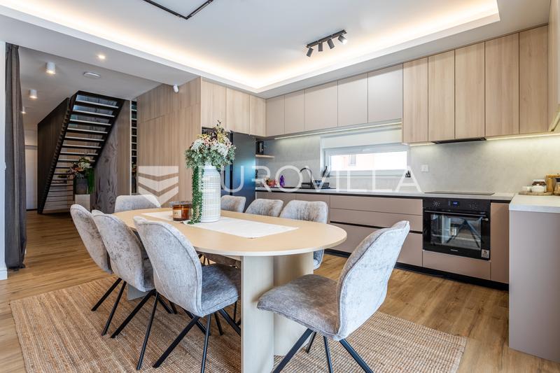 Trogir, Plano - Moradia de design moderna com piscina - 3