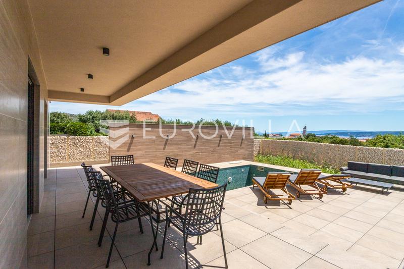 Trogir, Plano - Moradia de design moderna com piscina - 35