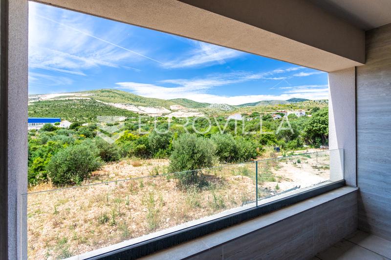 Trogir, Plano - Moradia de design moderna com piscina - 25