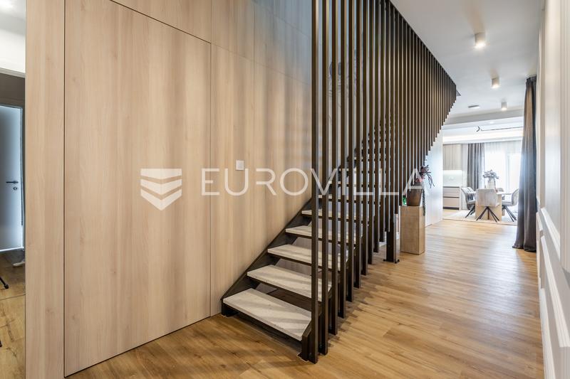 Trogir, Plano - Moradia de design moderna com piscina - 9