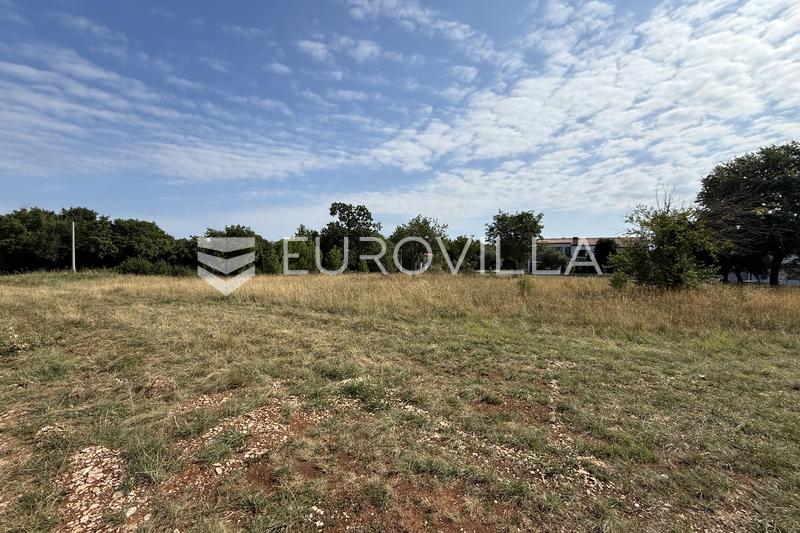 Istria, Smoljanci - terreno edificable de 707 m² en una zona tranquila - 2