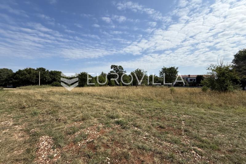 Istria, Smoljanci - terreno edificable de 707 m² en una zona tranquila - 4