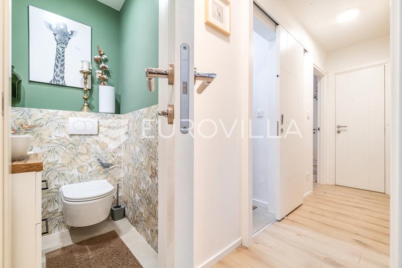 Zagreb, SREDNJACI, beautiful three-bedroom apartment, 2 balconies and storage room, 82 m²