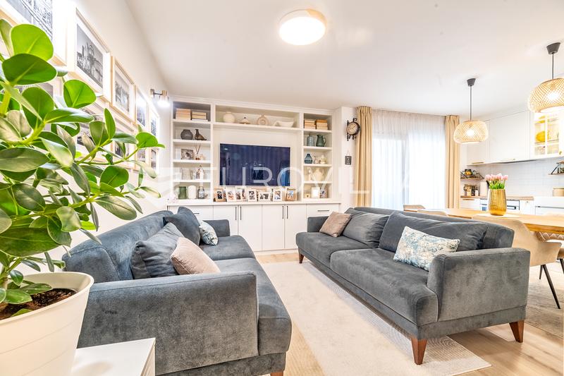 Zagreb, SREDNJACI, beautiful three-bedroom apartment, 2 balconies and storage room, 82 m²