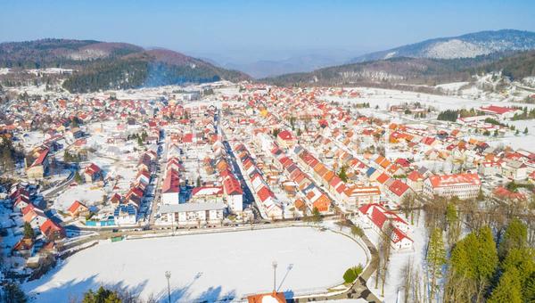 Delnice, terreno de 1254 m² para la construcción de una casa familiar