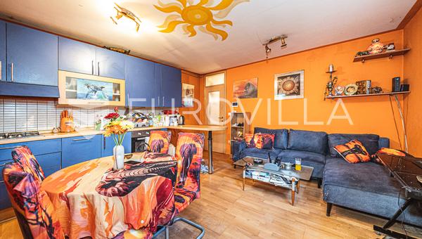 Zagreb, Vukomerec, funkcionalan trosoban stan 55 m² s parkirnim mjestom