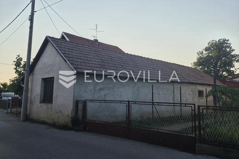 Záhřeb, Donja Dubrava, dům 102 m² na pozemku 150 m² - 1