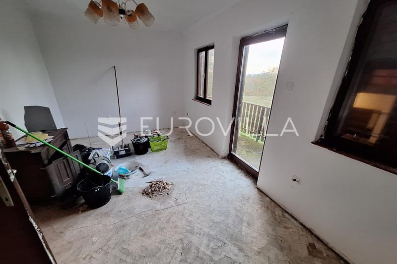 Karlovac, Popović Brdo, hiša 130 m² na parceli 5.250 m² - 1