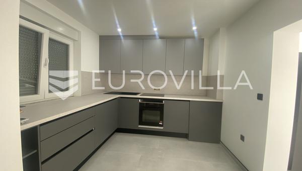 Slavonski Brod, Naselje Matije Ivanića, kuća 190 m²