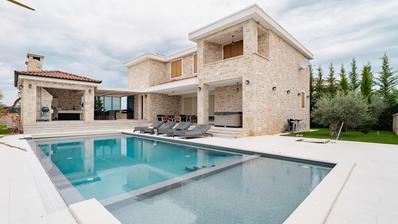 Zadar, Žerava - Luxury Stone Villa of Approx. 360 m², 5 En-Suite Bedrooms, Heated Infinity Pool