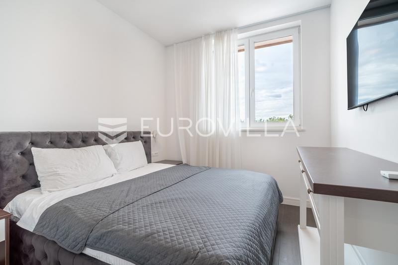 Zadar, Žerava - Luxury Stone Villa of Approx. 360 m², 5 En-Suite Bedrooms, Heated Infinity Pool - 11