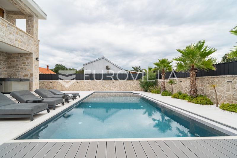 Zadar, Žerava - Luxury Stone Villa of Approx. 360 m², 5 En-Suite Bedrooms, Heated Infinity Pool - 24