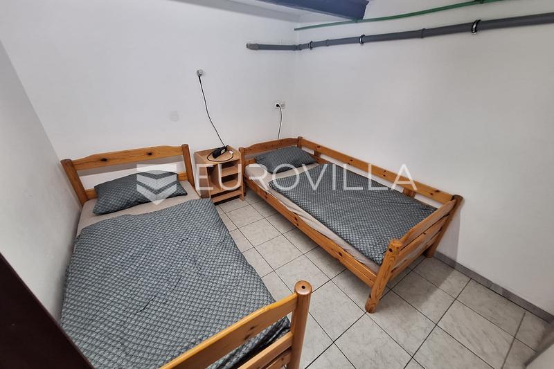 Karlovac, Zadobarje, Haus 225 m², renoviert, voll ausgestattet - 9