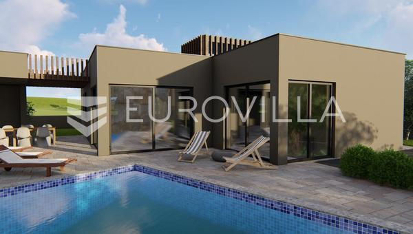PULA, ISTRIA - Modernt designat hus med tillhörande byggnad och pool.