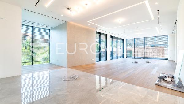 Kaptol centar luksuzan penthouse 304 m²