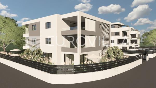 Kaštel Stari, dvosoban stan s pogledom na more na odličnoj lokaciji