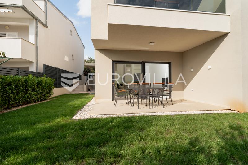 Zadar, Kožino, modern two-bedroom apartment with a garden in an excellent location - 2