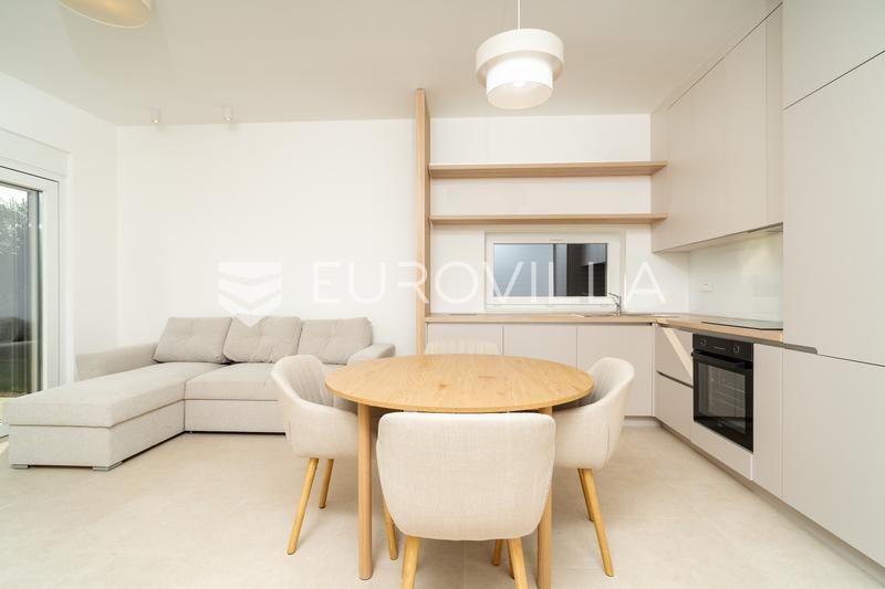 Zadar, Kožino, modern two-bedroom apartment with a garden in an excellent location - 8