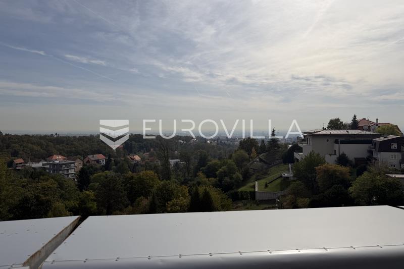Zagreb, Pantovčak, a luxury villa with a pool and panoramic view - 6