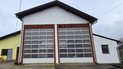 Strikkerom, lagerplass og verksted på 223 m² på en tomt på 6000 m².