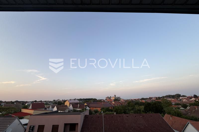 Đakovo, Centar, Prostran trosoban stan od 112 m² u zgradi s liftom - 42