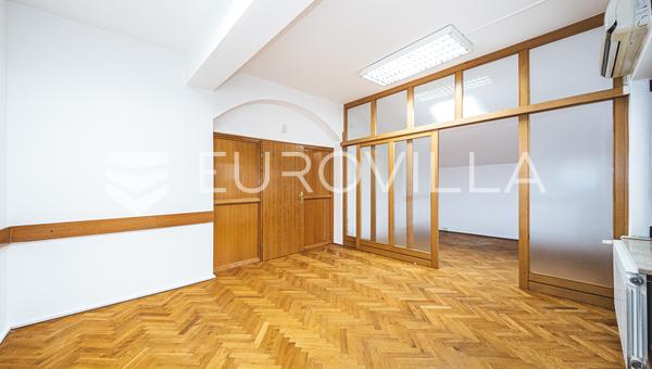 Zagreb, Trnje, espaço comercial com 93 m²
