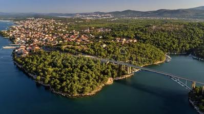 Brodarica, građevinsko zemljište površine 5270 m²