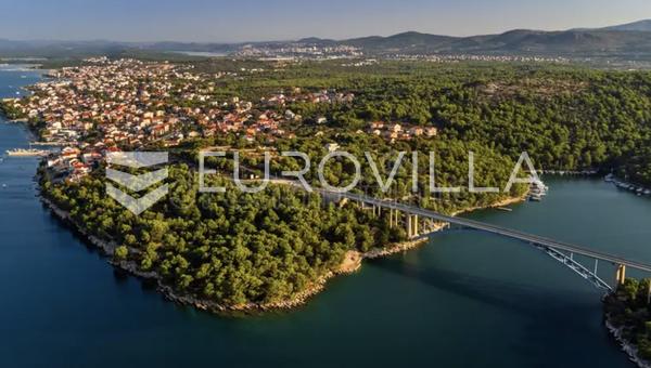 Brodarica, građevinsko zemljište površine 5270 m²